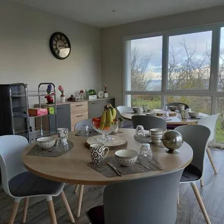 Les Lys Bed and Breakfast