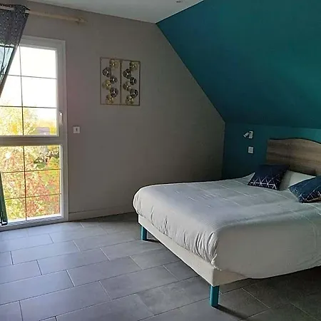 Les Lys Bed & Breakfast 3*